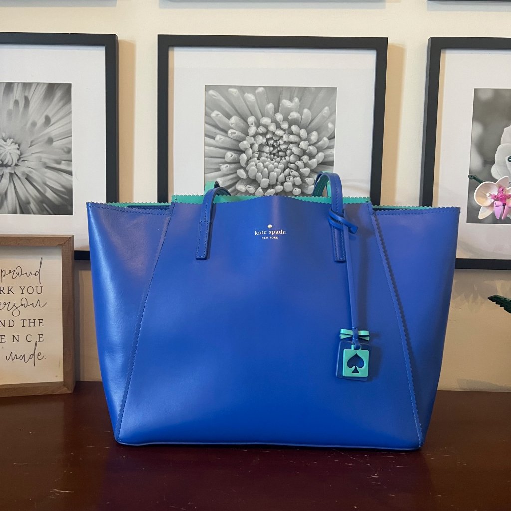 Kate Spade Blue And Teal Tote Zipper Closure
